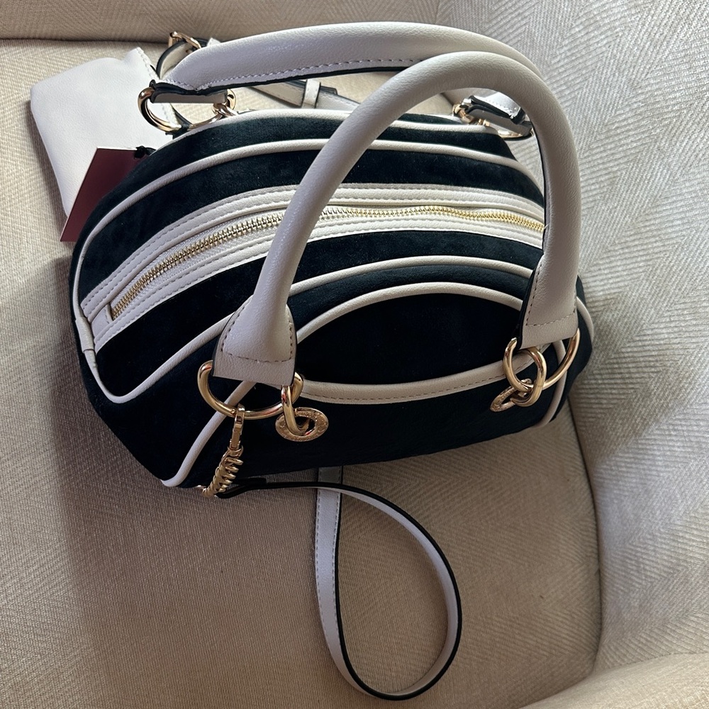 Juicy Couture Black and Cream Shoulder and Top Handle Bag with Pouch - Picture 9 of 15